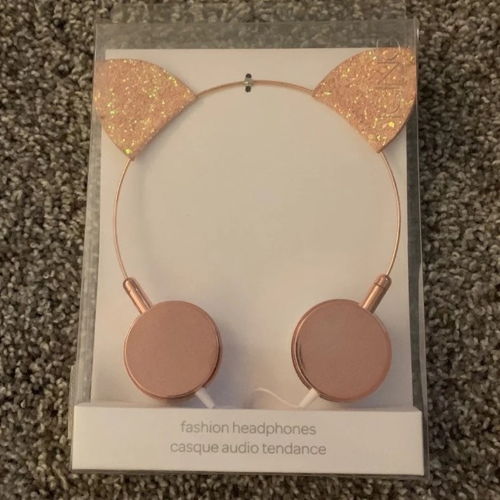 Icing Cat Ear Fashion Headphones